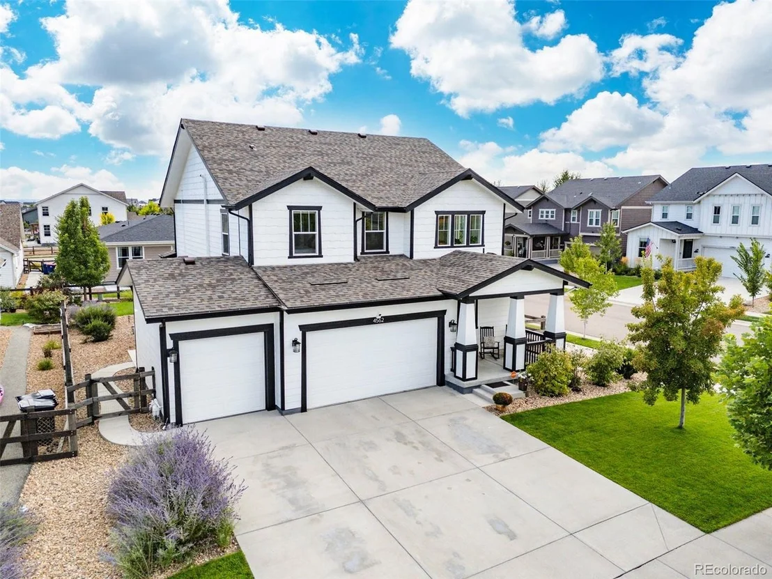 Photo of 4562 N Bend Way