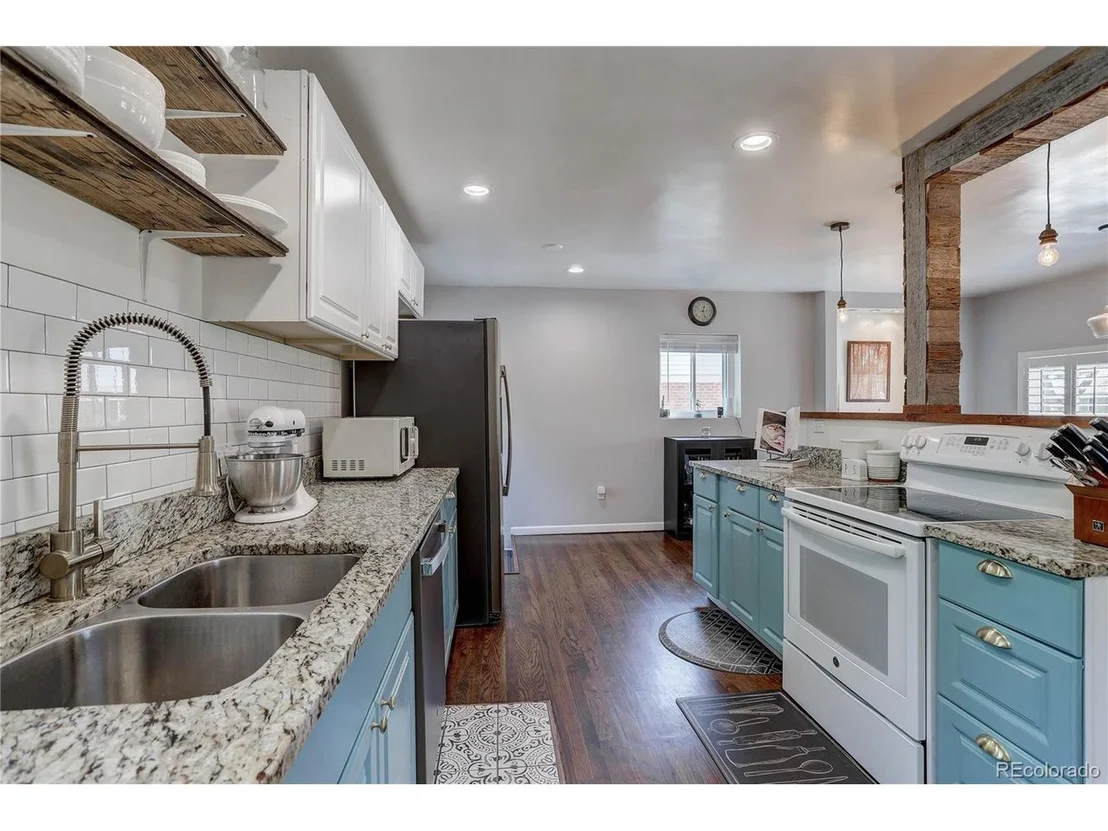 Photo of 3090 Jasmine St