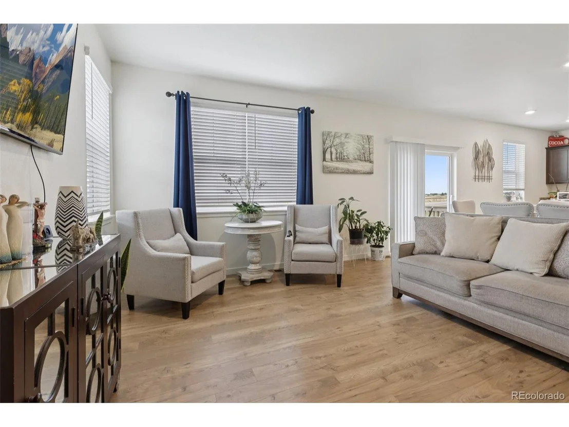 Photo of 45877 Orchid Ave
