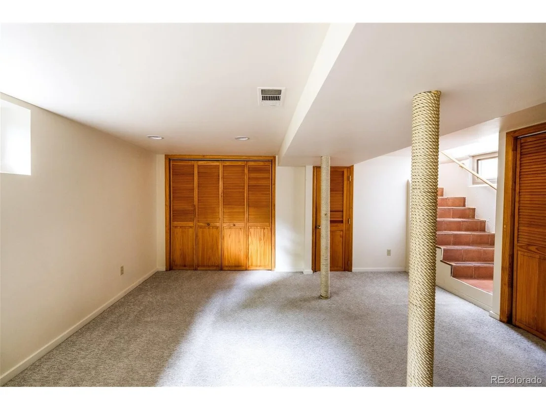 Photo of 852 Poplar St