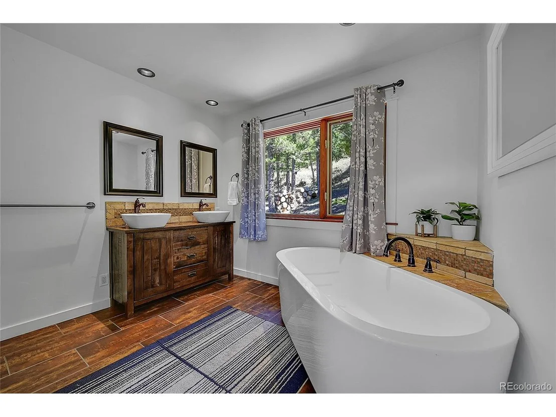 Photo of 247 Alpine Dr