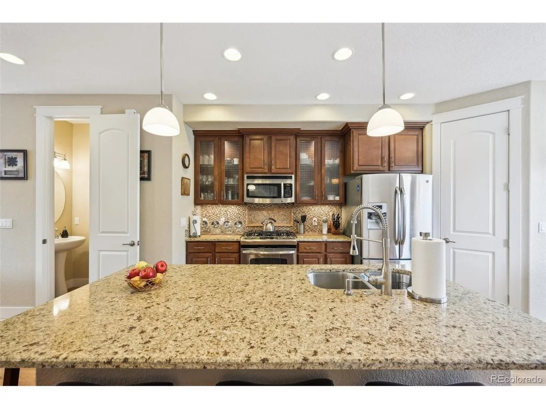 Photo of 873 Vernon Dr
