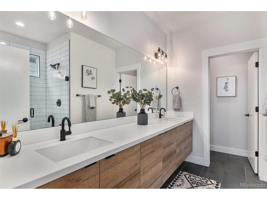 Photo of 3580 W 62nd Pl