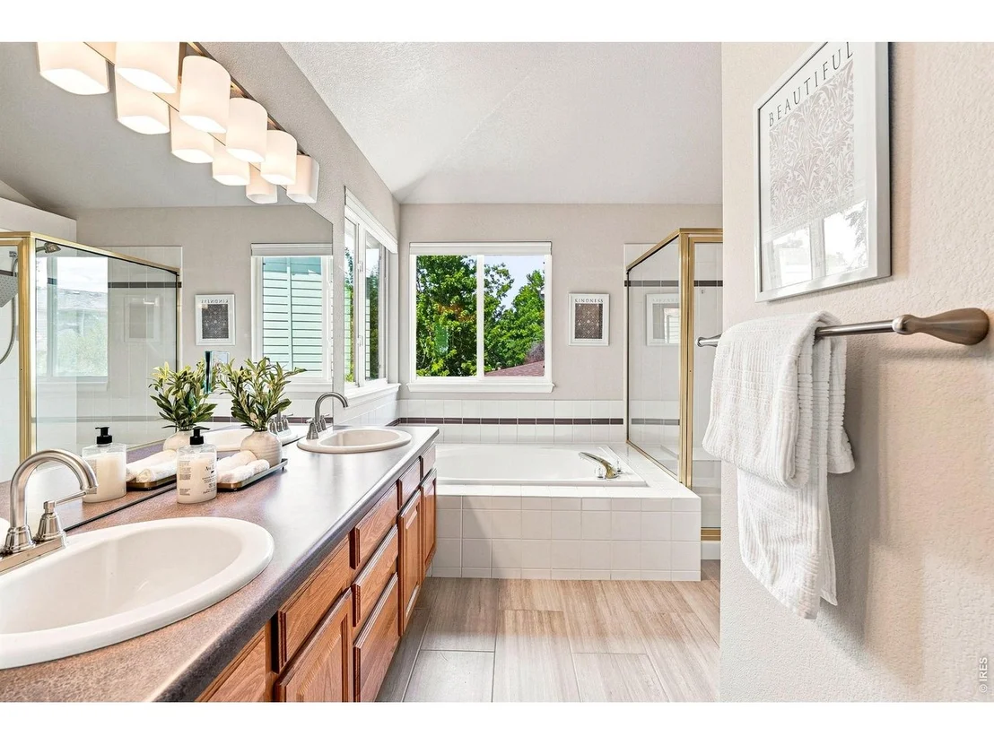 Photo of 2854 Blue Jay Way