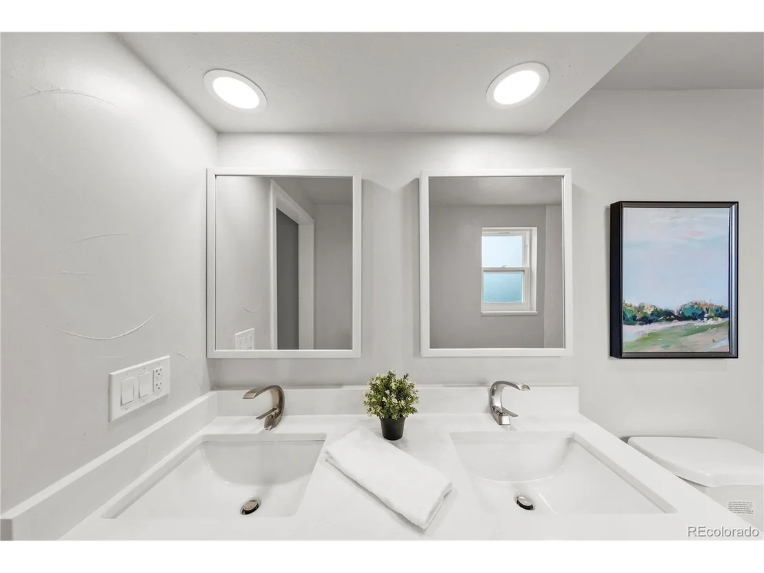 Photo of 2386 Crabtree Dr