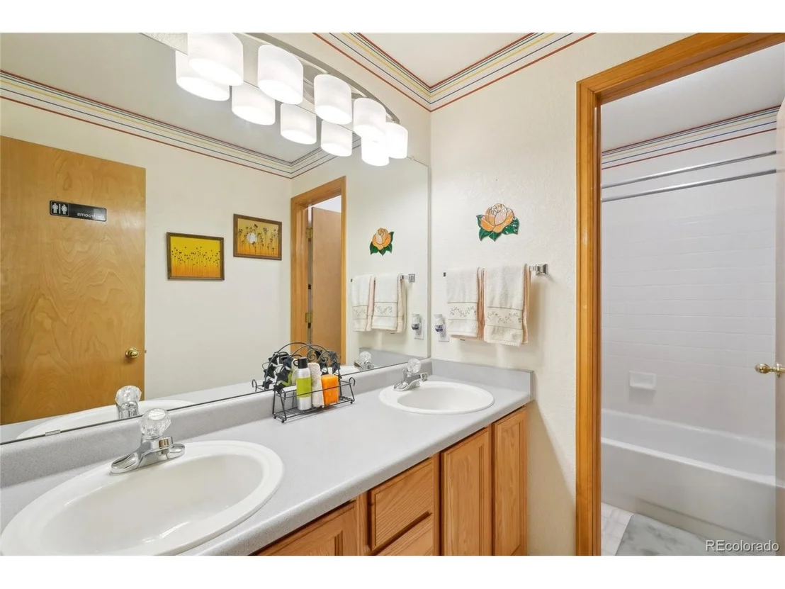 Photo of 6726 W 97th Cir