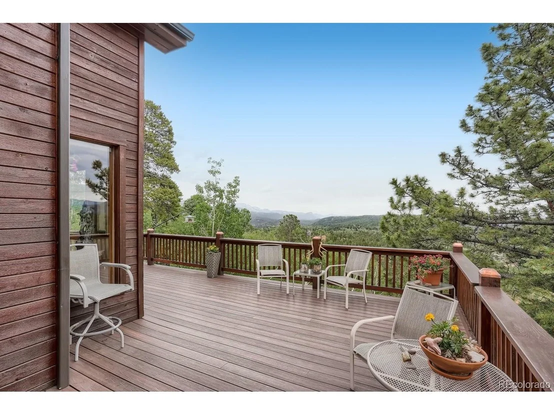 Photo of 1302 Royal Ridge Dr