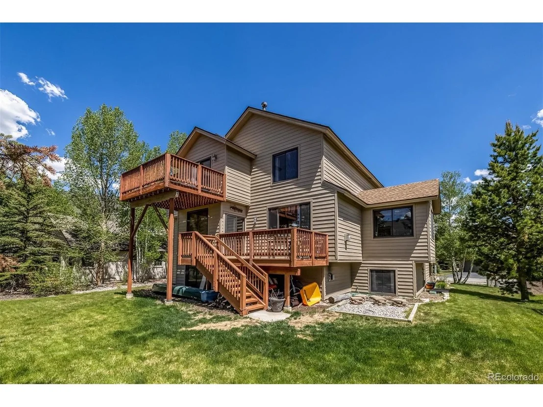 Photo of 1528 Legend Lake Cir