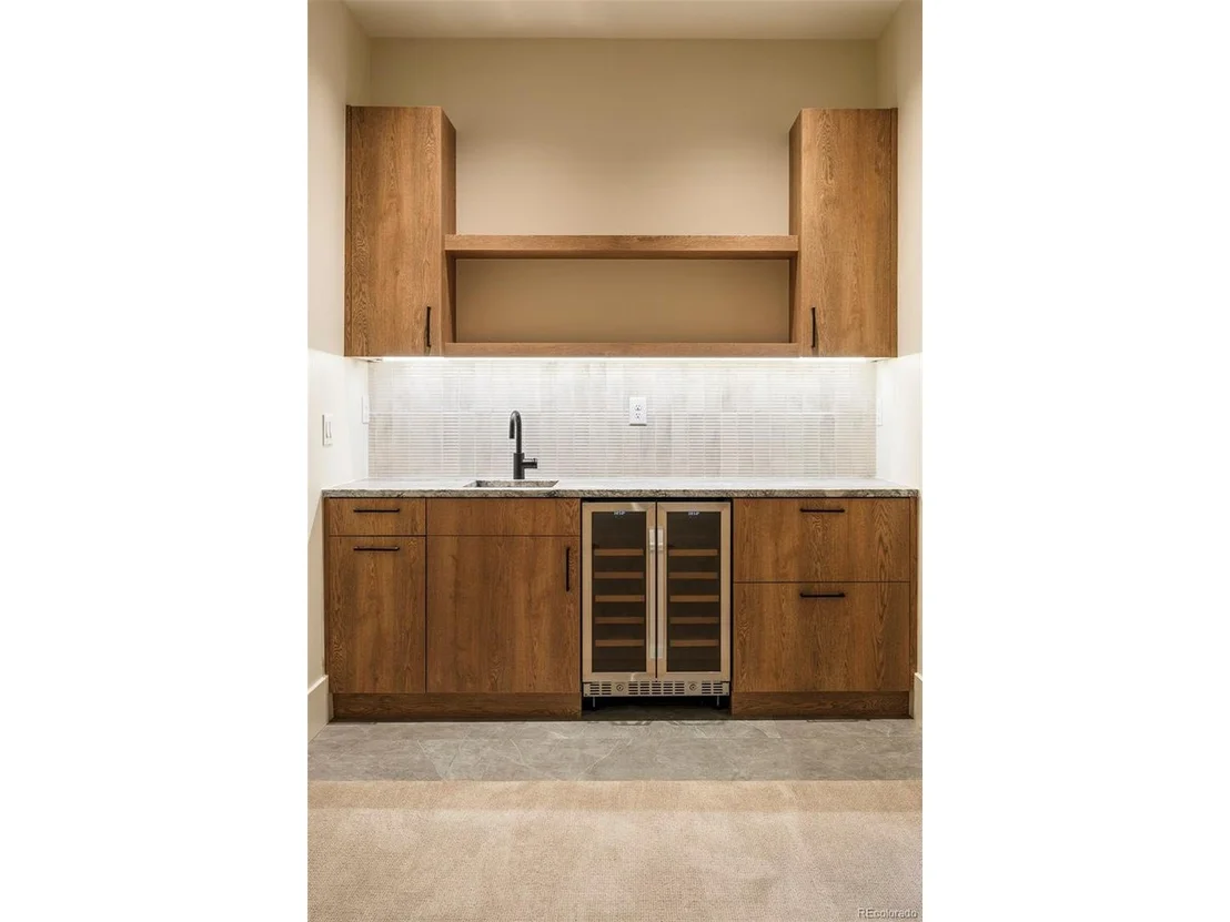 Photo of 4671 Highline Pl