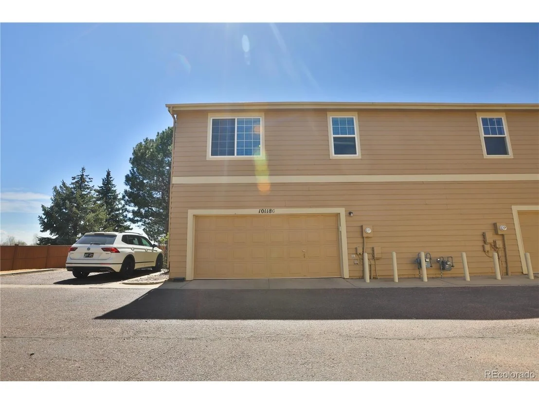 Photo of Unit C at 10118 Grove Loop