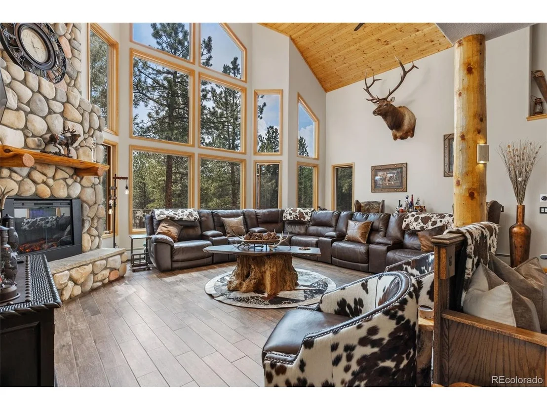 Photo of 1734 Mount Evans Blvd
