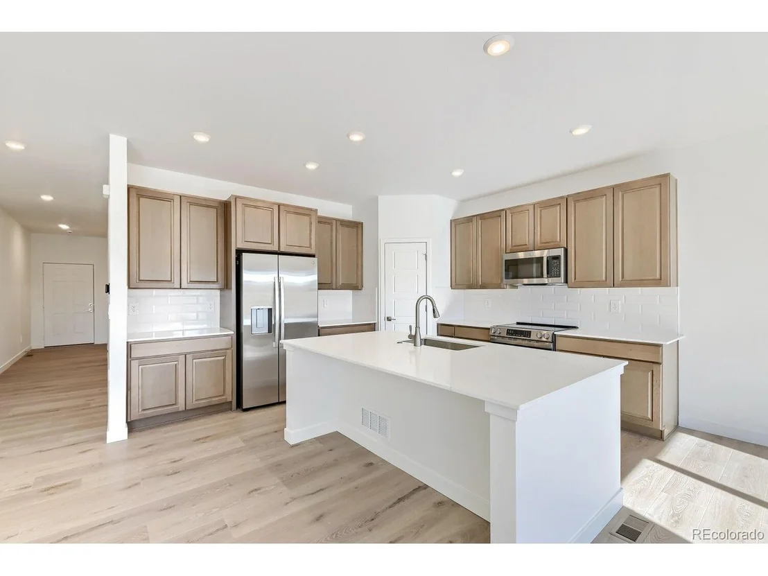 Photo of 3321 E 152nd Cir