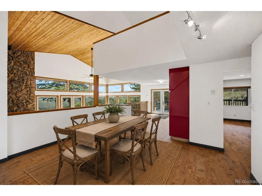 Photo of 19622 Cypress Dr