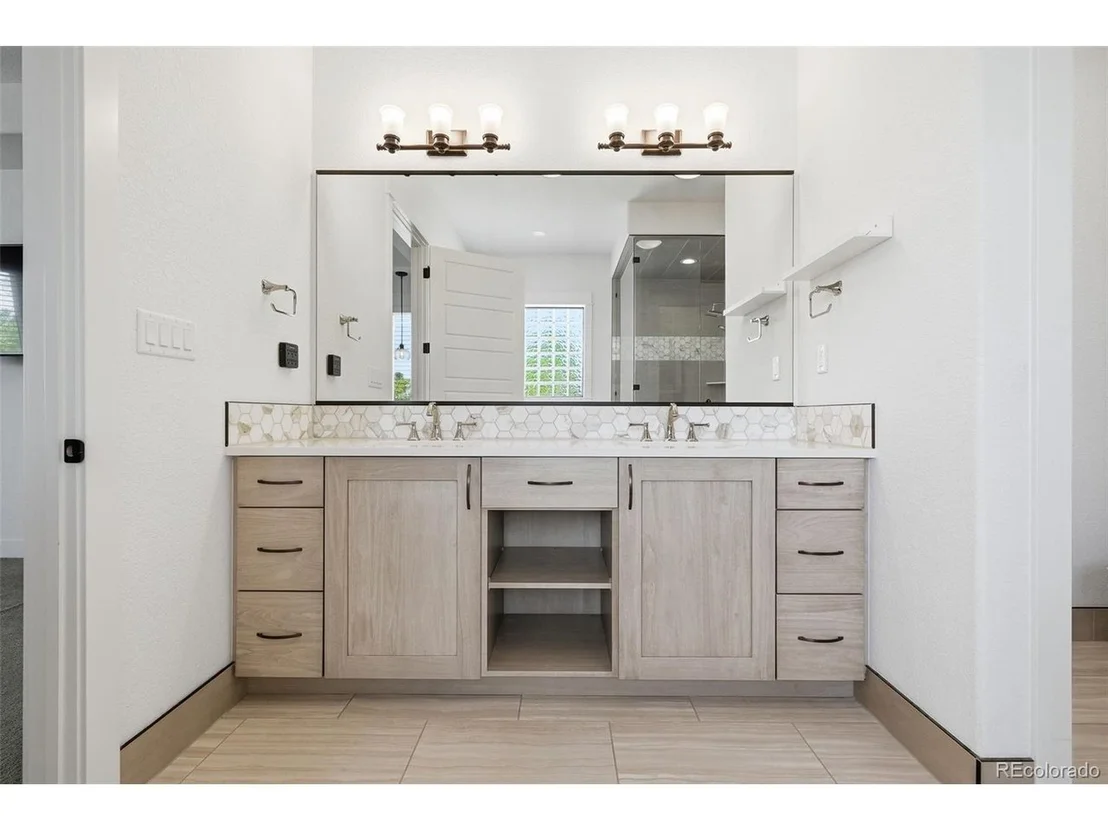 Photo of 900 Berthoud Peak Dr