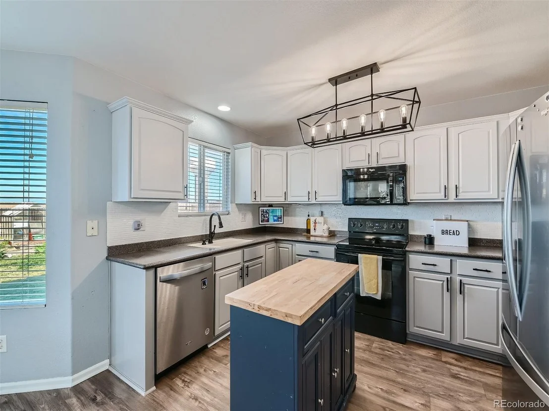 Photo of 351 Mt Elbert St
