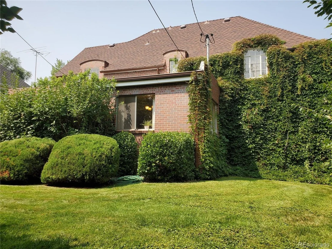 Photo of 356 Dexter St