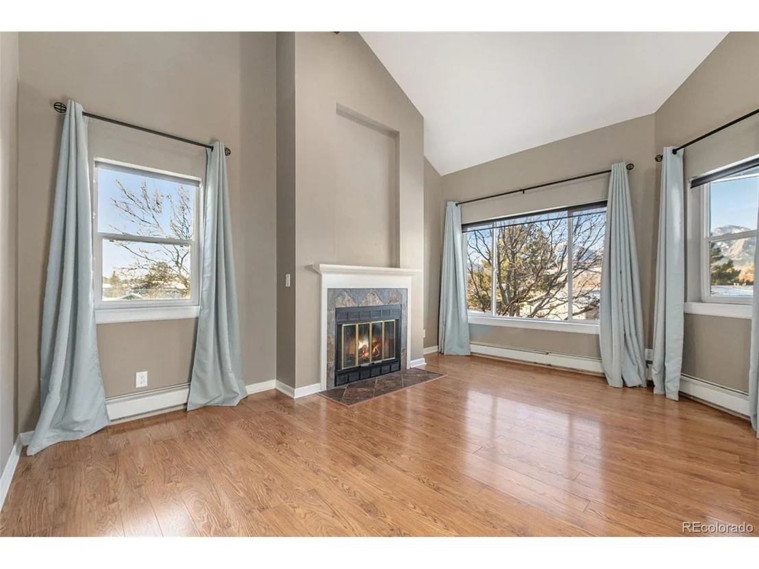 Photo of Unit 301 at 4990 Meredith Way