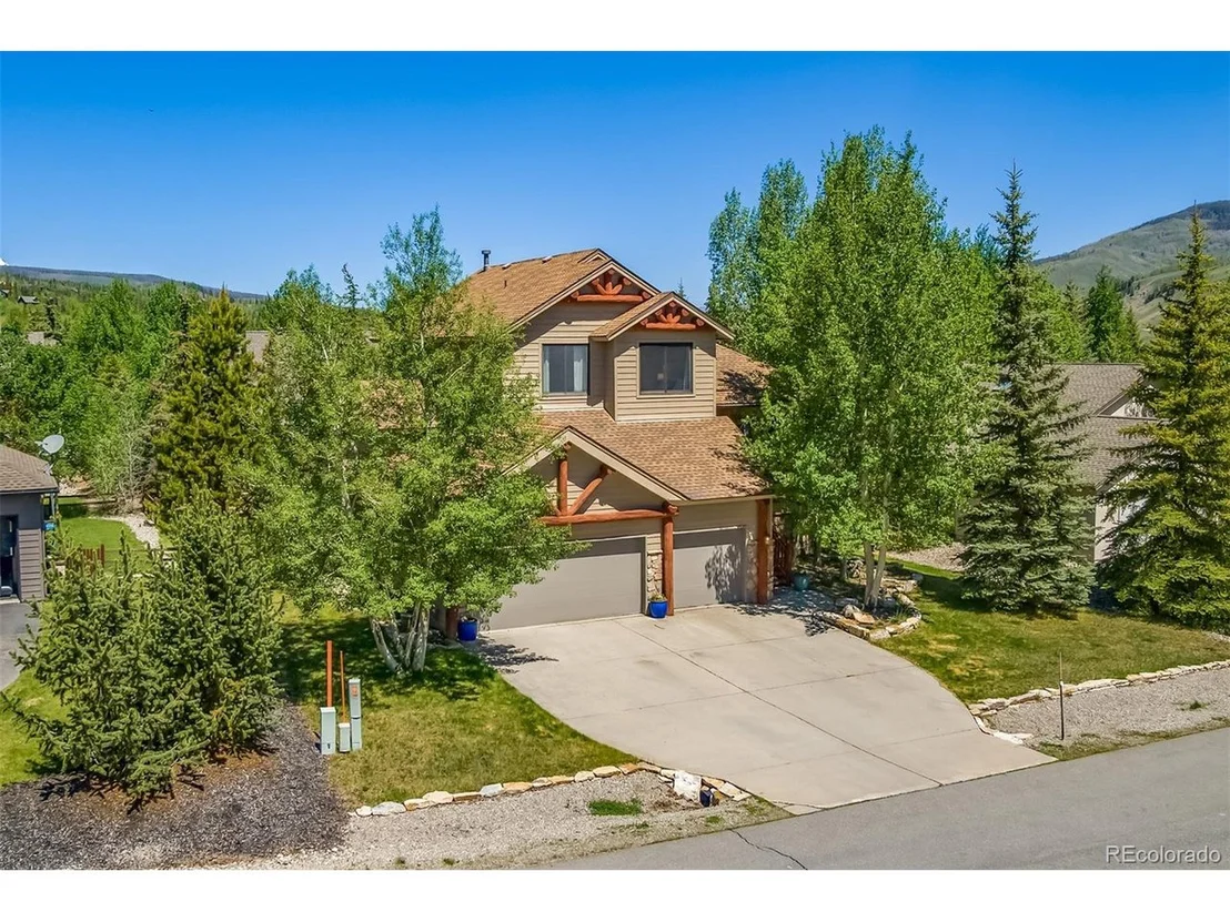 Photo of 1528 Legend Lake Cir