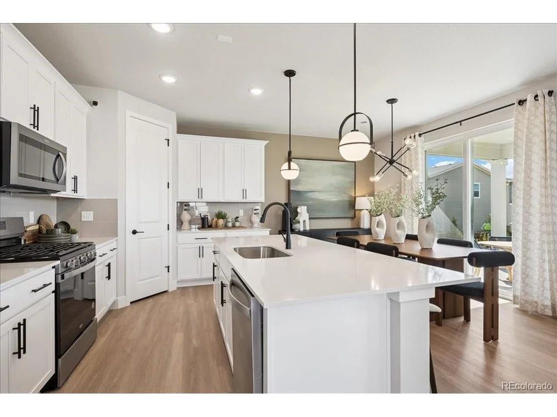 Photo of 233 Grayson Ave