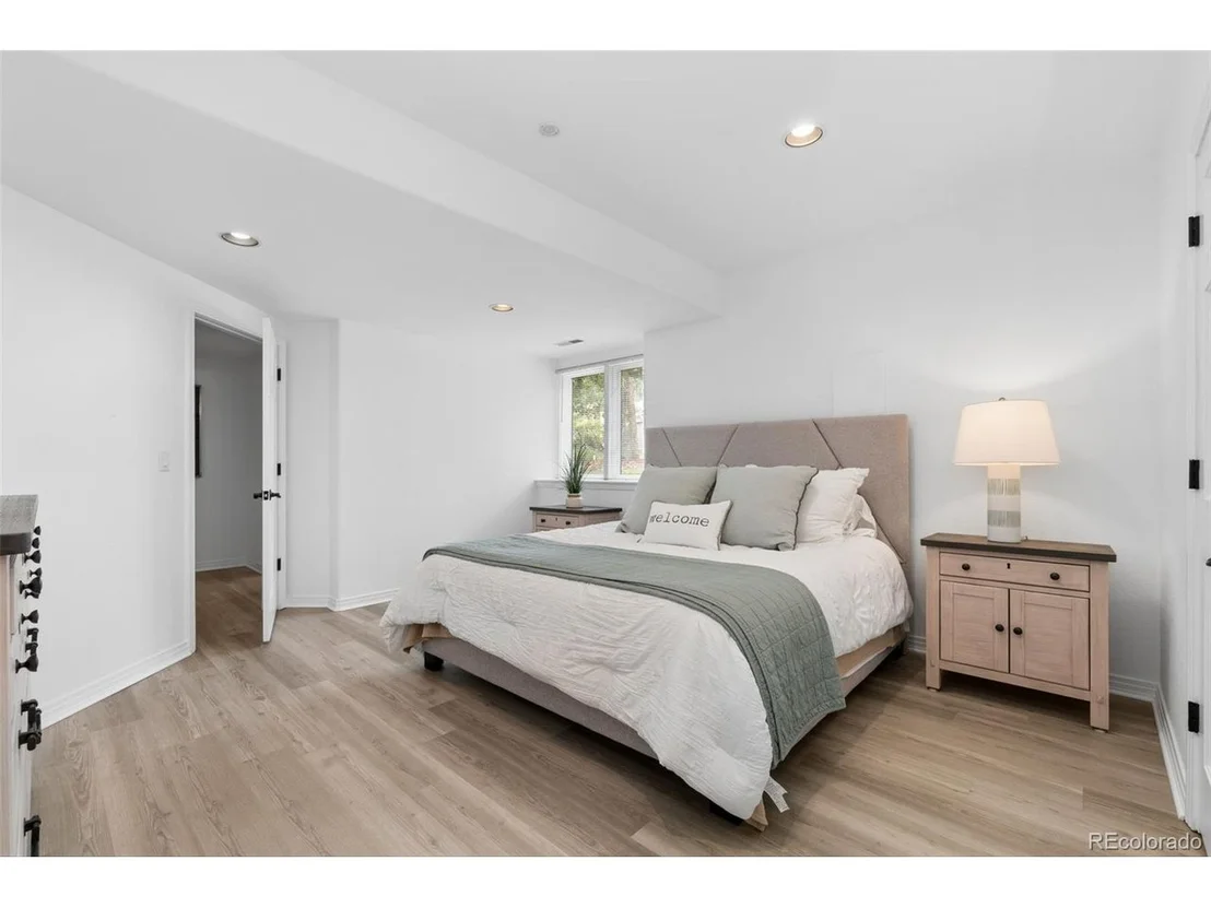 Photo of 8571 Colonial Dr