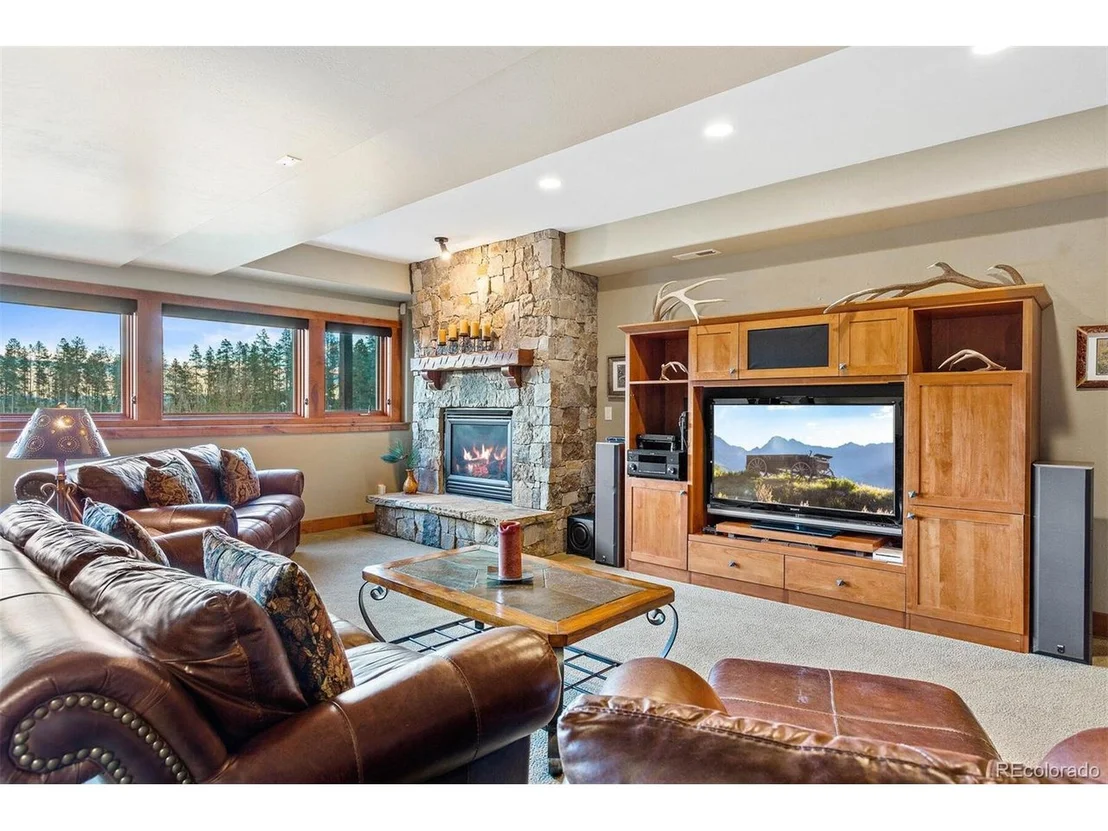 Photo of 657 Stagecoach Dr
