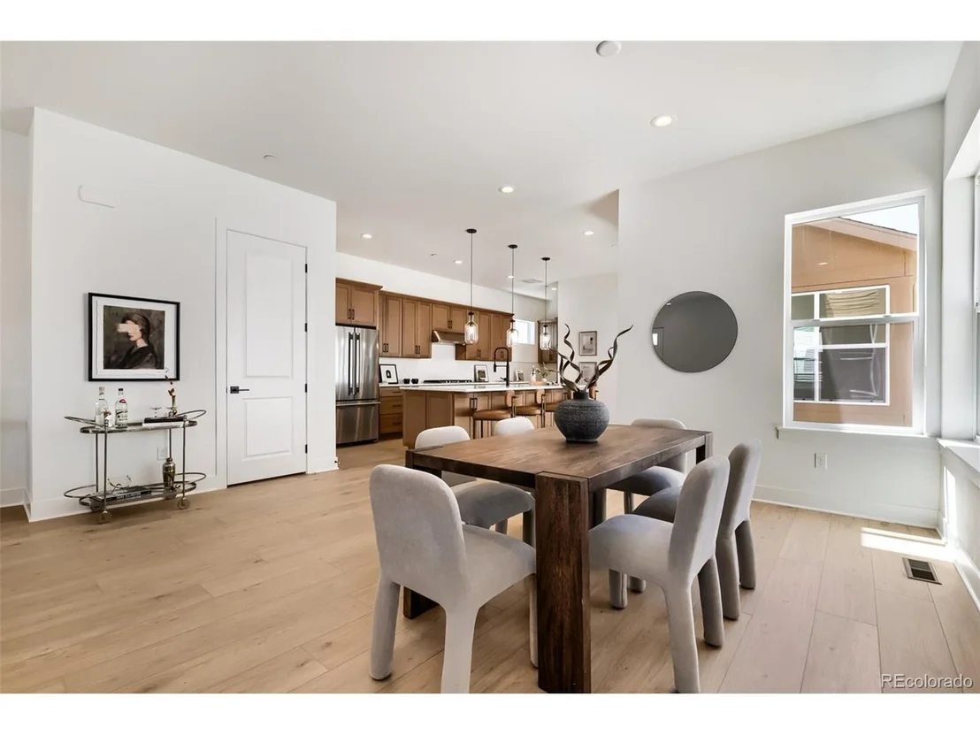 Photo of 980 Promenade Dr