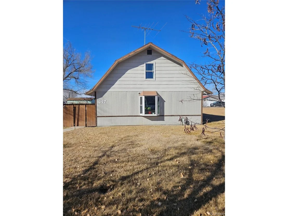 Photo of 647 Denver Ave