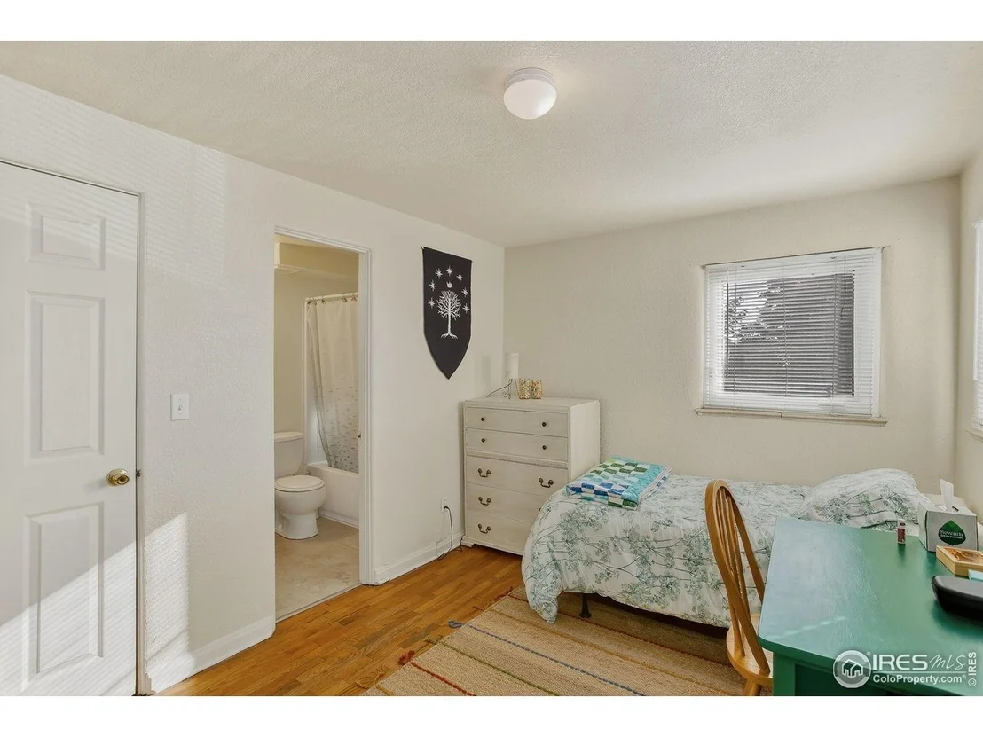 Photo of Unit 5 at 961 16th St