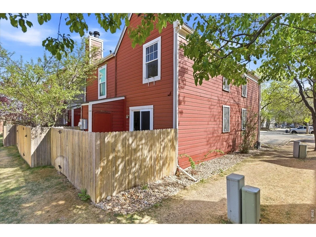 Photo of Unit A at 980 Milo Cir