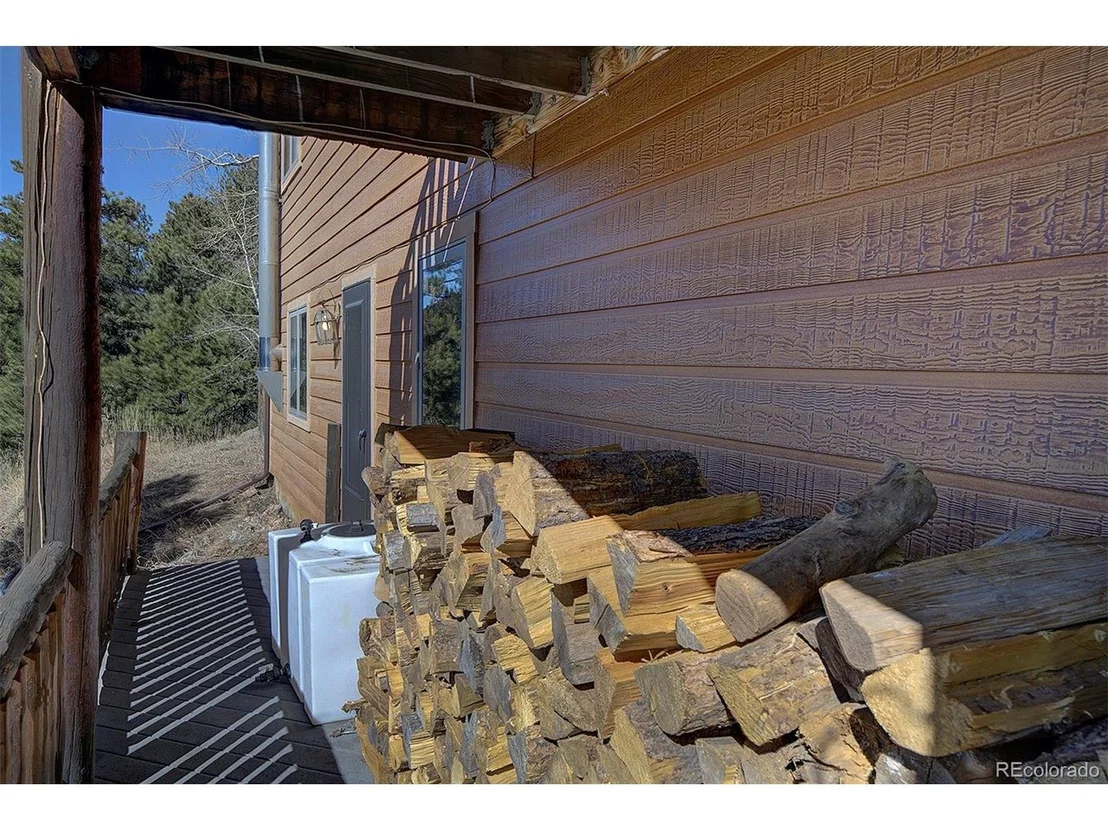 Photo of 6561 Ridgeview Dr