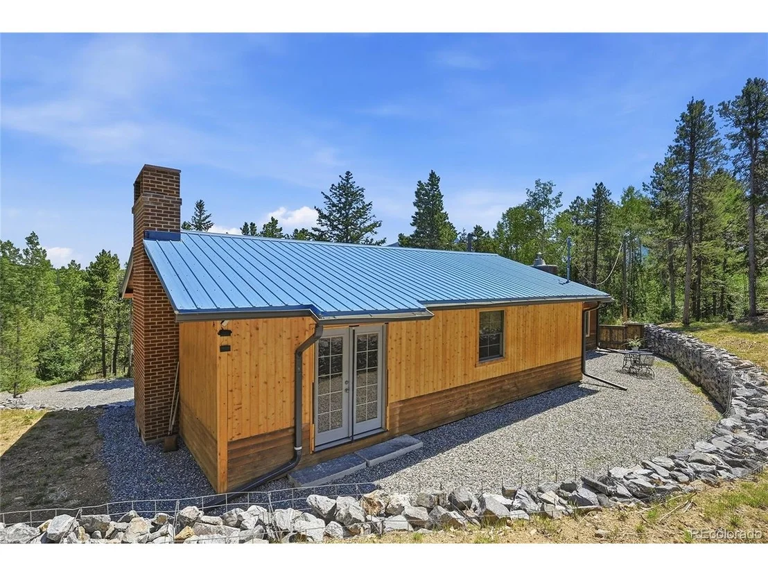 Photo of 356 Gold Rd