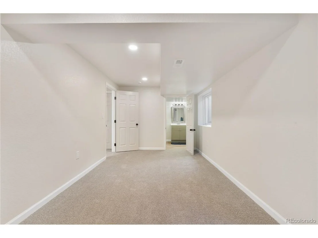 Photo of 3055 E 133rd Cir