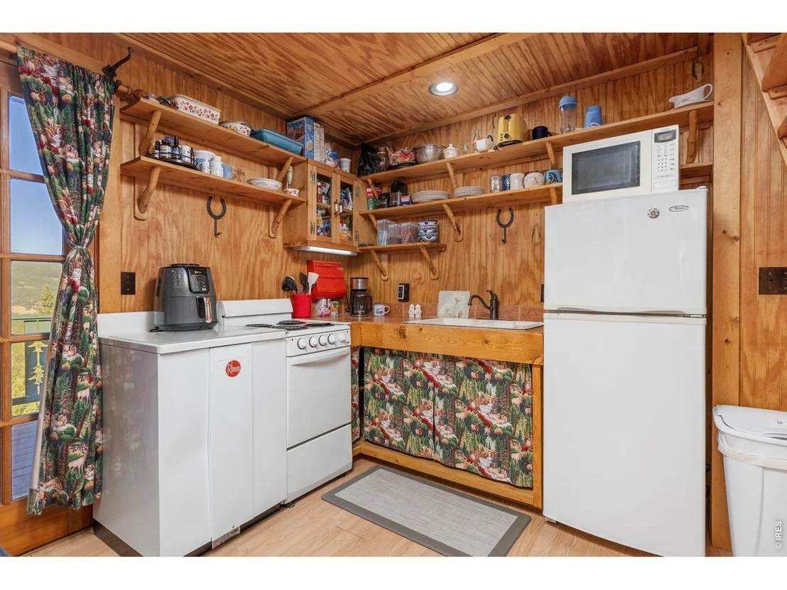 Photo of 105 Observatory Pl