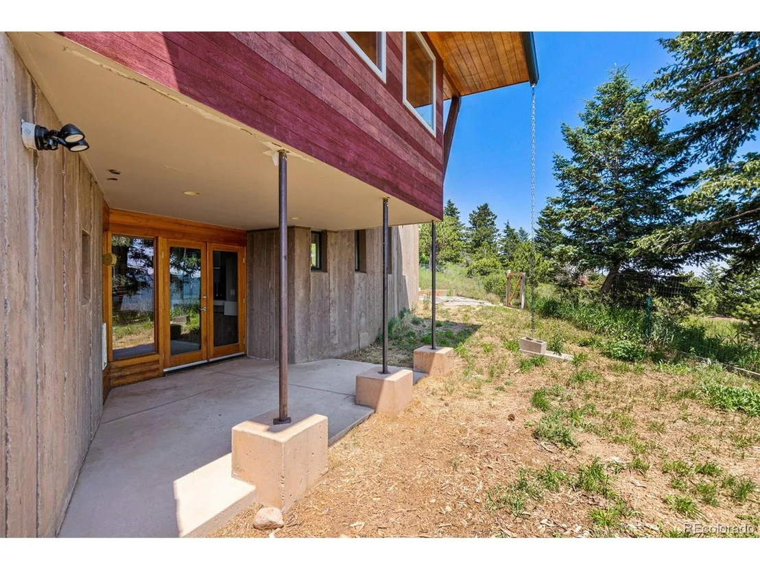 Photo of 340 S Peak Rd