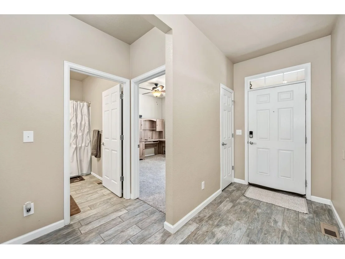 Photo of 10398 Stagecoach Ave