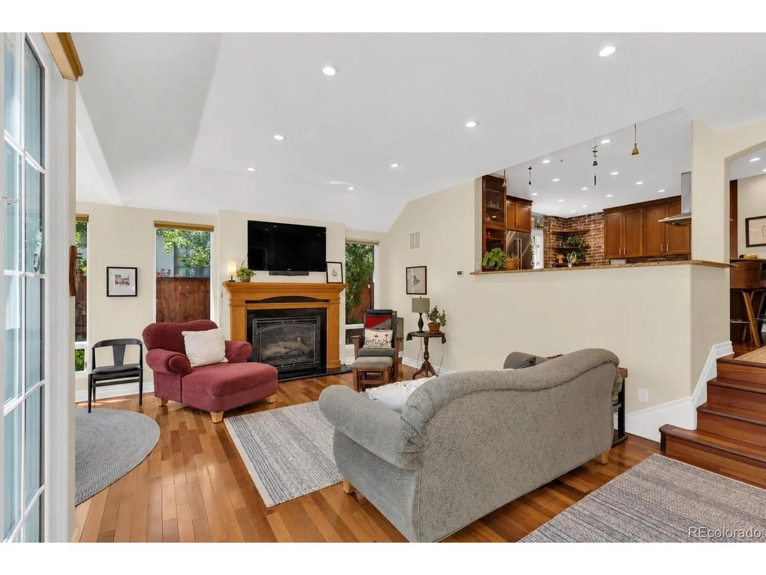 Photo of 520 Colorado Blvd