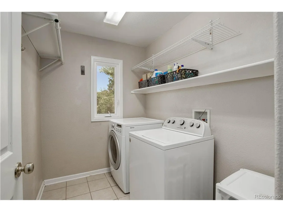 Photo of 345 Onyx Way