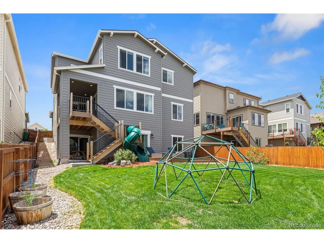 Photo of 1674 Ghost Dance Cir