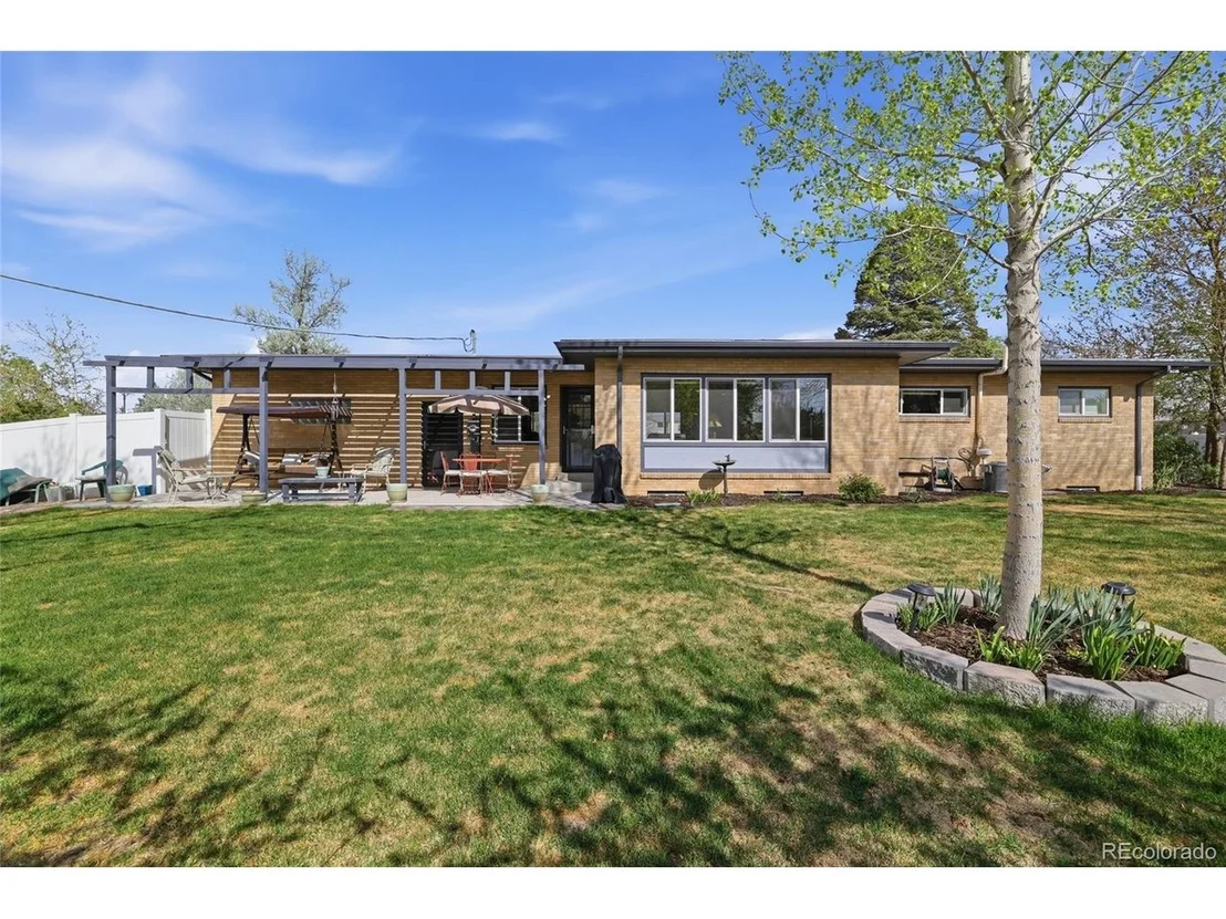 Photo of 2705 Sunset Ln
