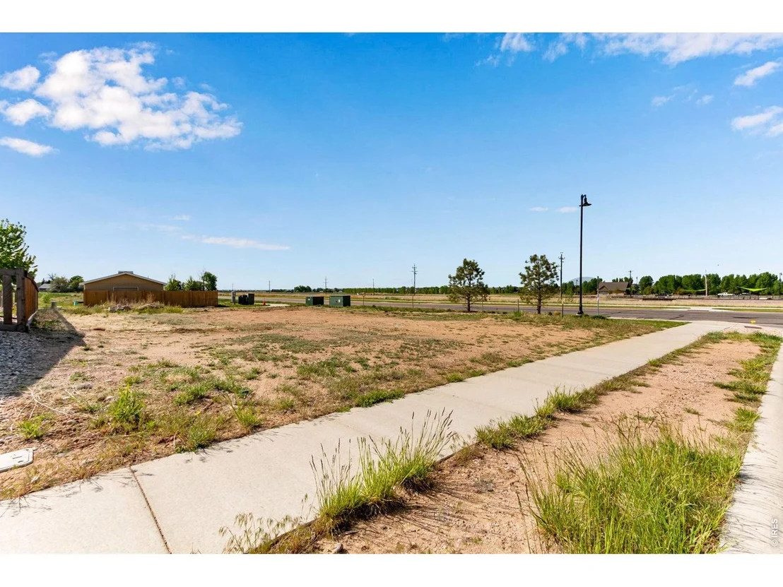Photo of 5536 Long Dr