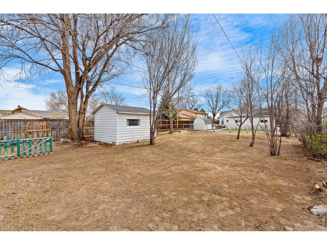 Photo of 104 Oak St