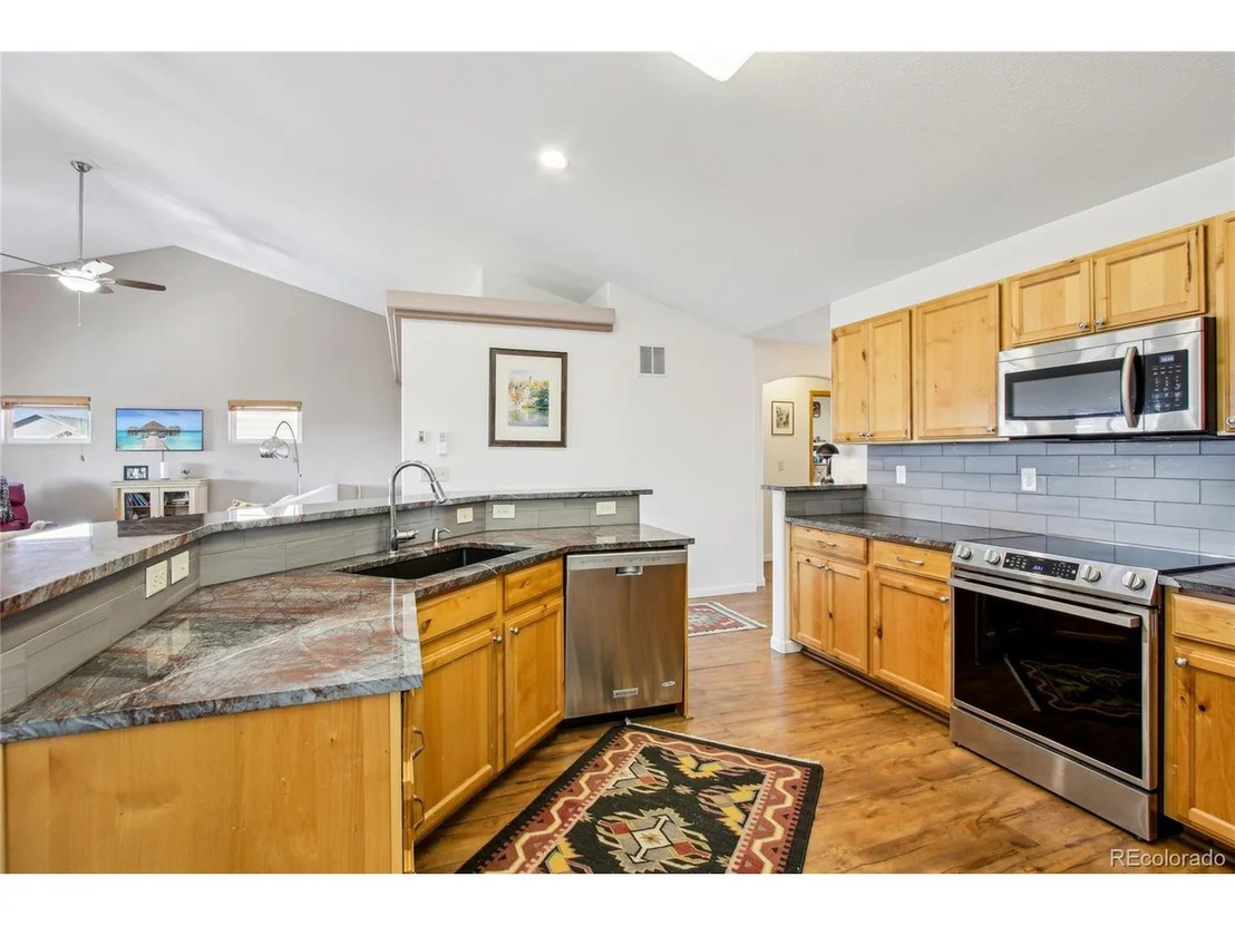 Photo of 2439 Maple Hill Dr