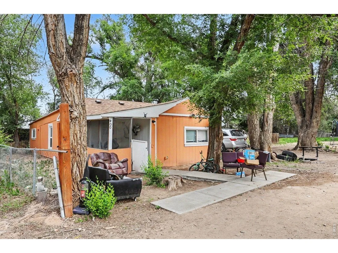 Photo of 400 22nd Ave