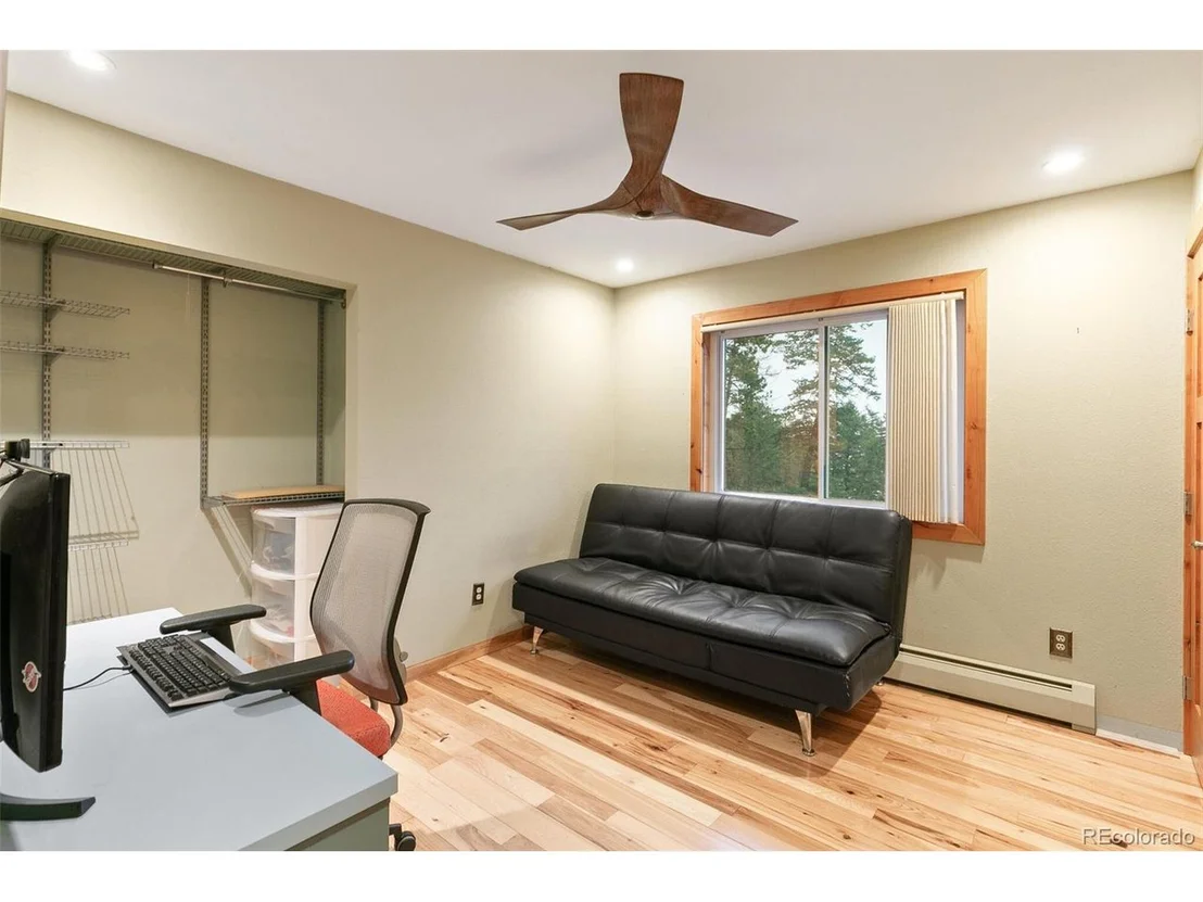 Photo of 9126 Sunrise Ln
