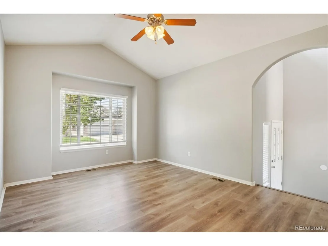 Photo of 9806 Roadrunner Ave
