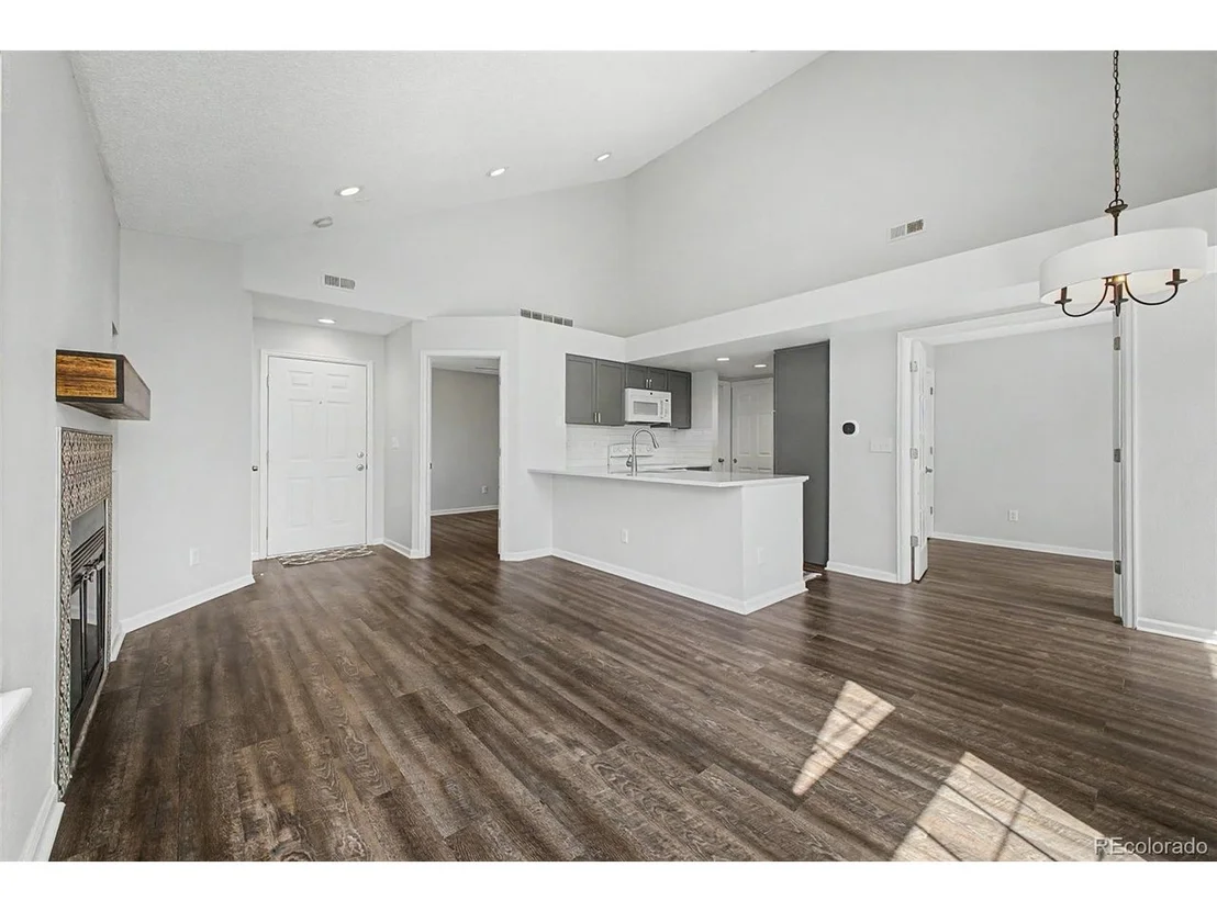 Photo of Unit D at 4883 White Rock Cir