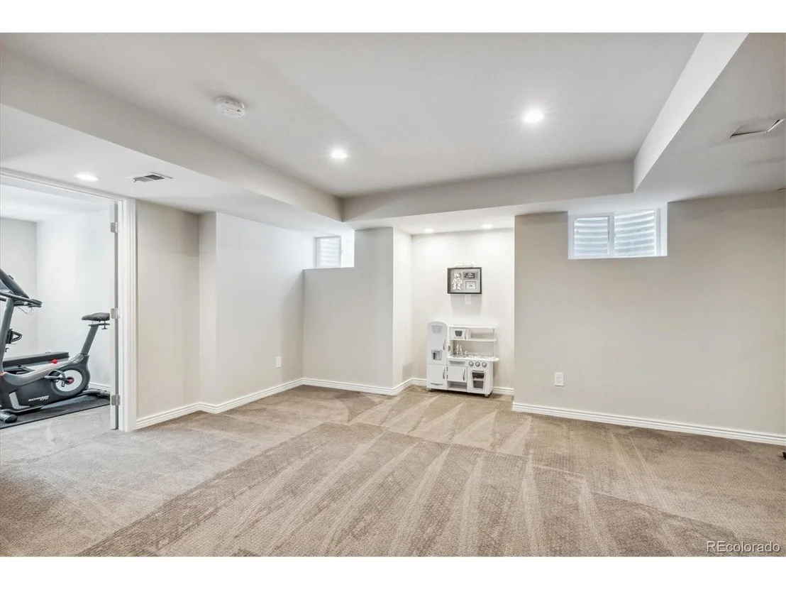 Photo of 7423 Berkeley Cir