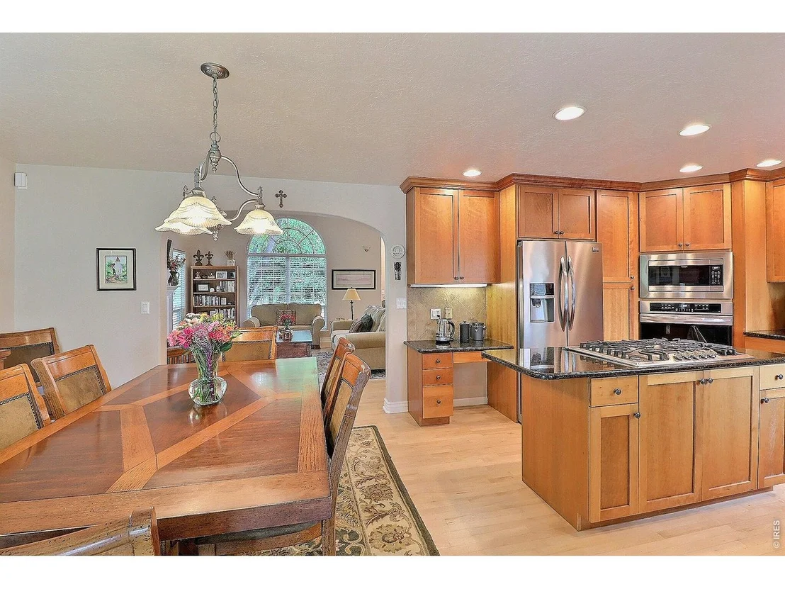 Photo of 101 54th Ave