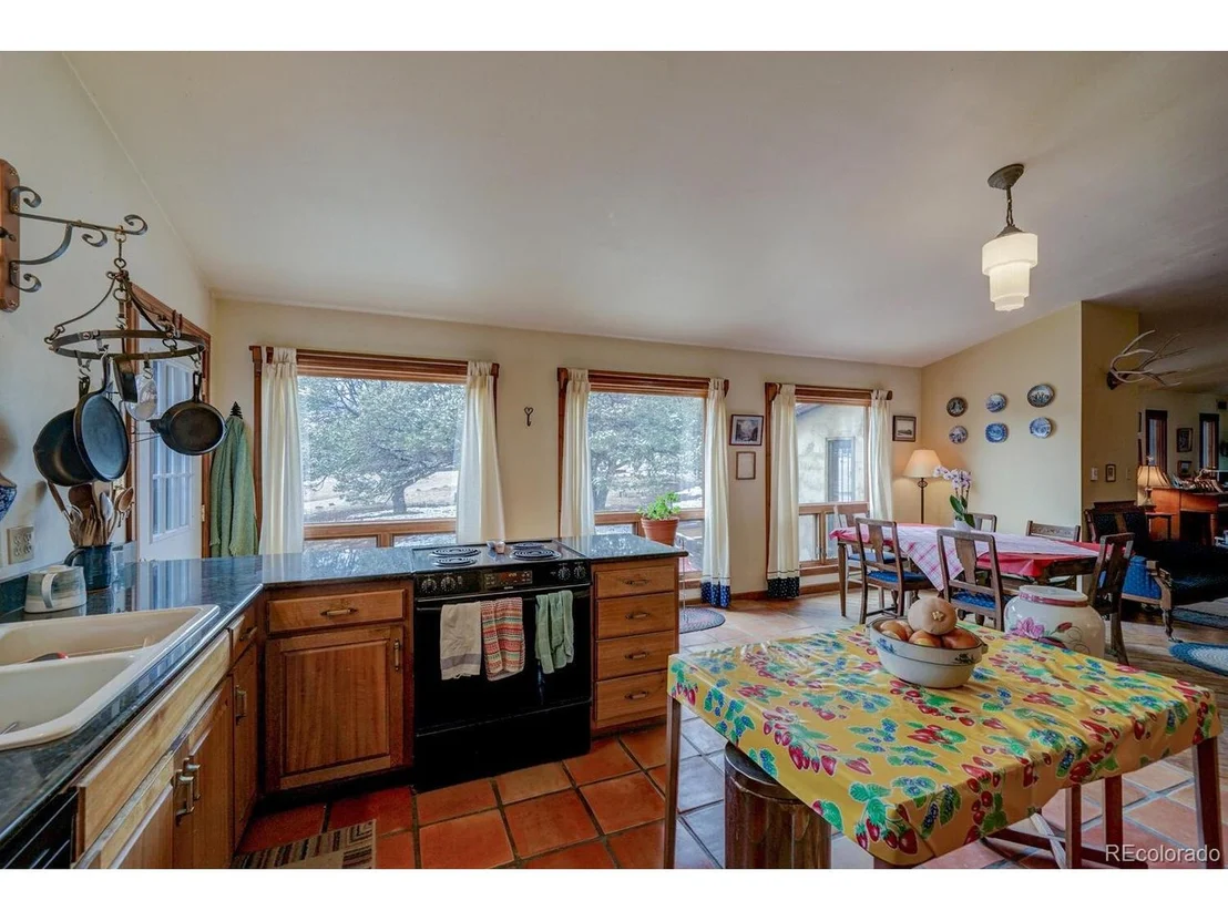 Photo of 6485 Divide Dr