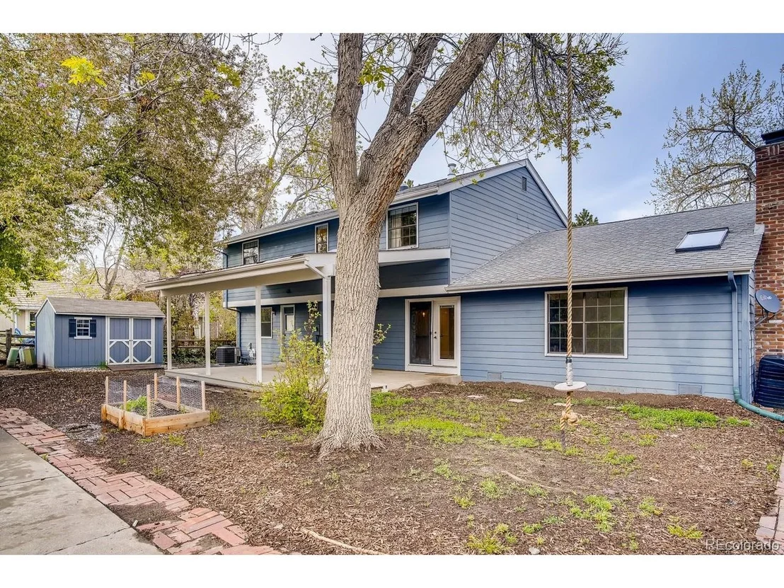 Photo of 8691 Iris St